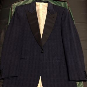 Hand-tailored navy blue Brioni Custom made Tuxedo.
